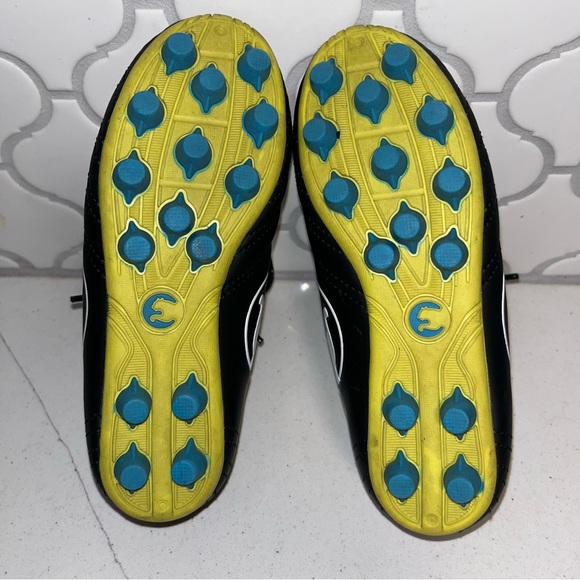 Kids Puma ProCat Pitch Soccer Cleats Size 11 - Picture 5 of 6